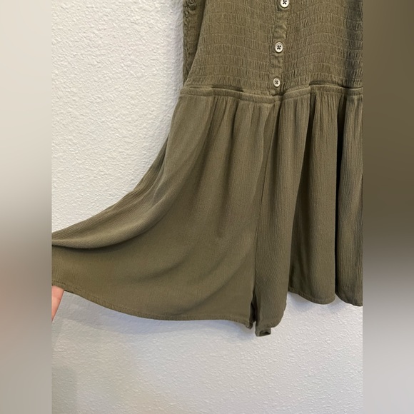 Bundle & Save - Wild Fable romper green size large - Picture 4 of 5